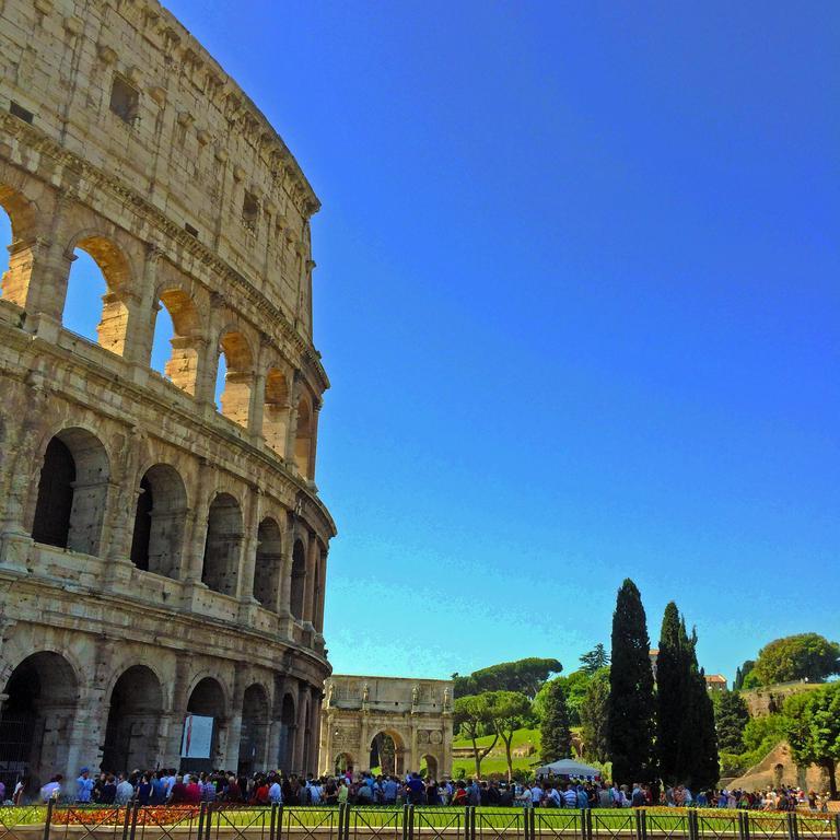 Miclad Colosseum Guest House Rzym Zewnętrze zdjęcie