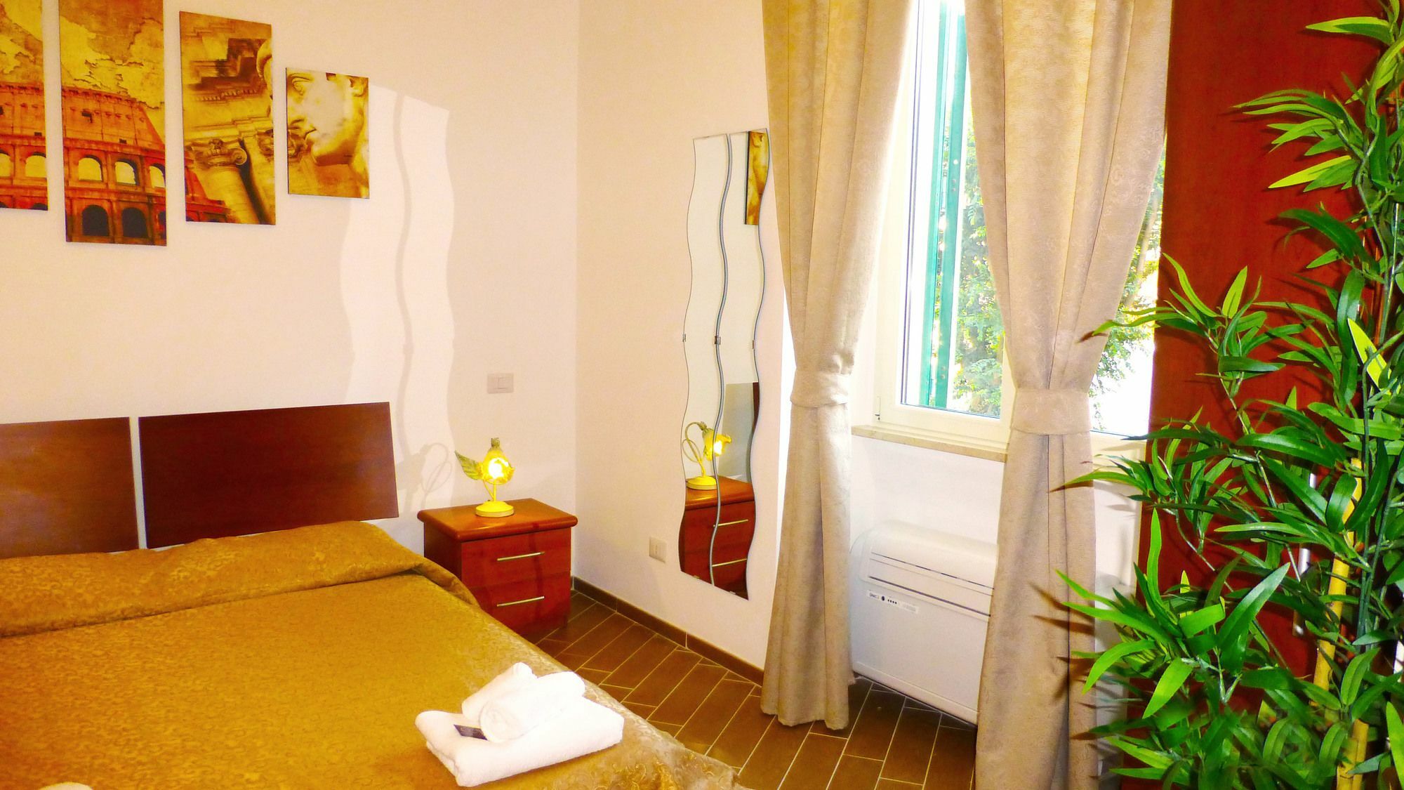Miclad Colosseum Guest House Rzym Zewnętrze zdjęcie